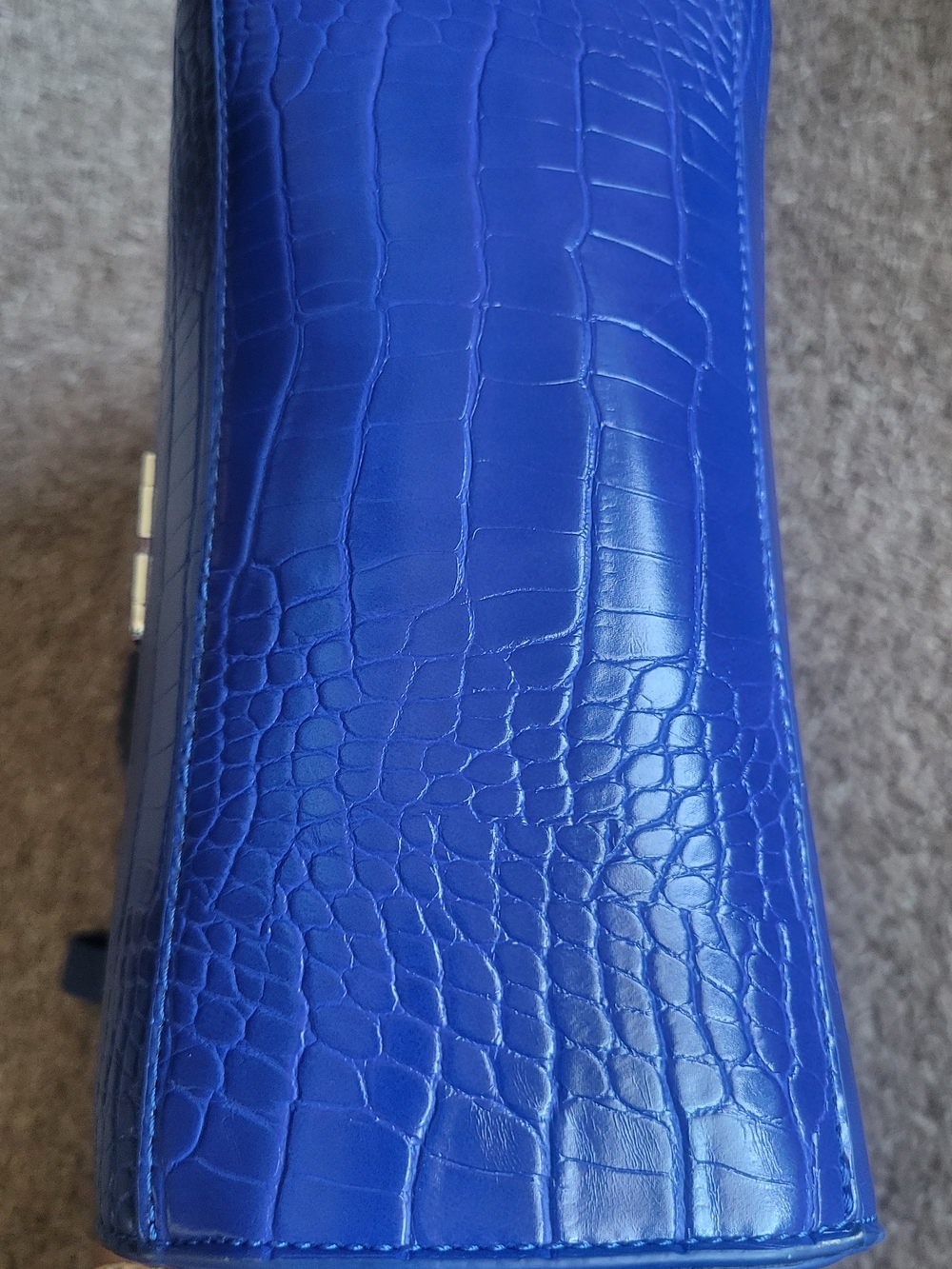 Cobalt blue tote bag with crocodile embossing and logo detail - Picture 15 of 16
